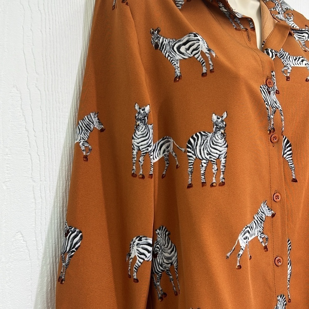Sunday Up - Burnt Orange Zebra Patterned Button Up Lightweight Blouse Small - Picture 4 of 10